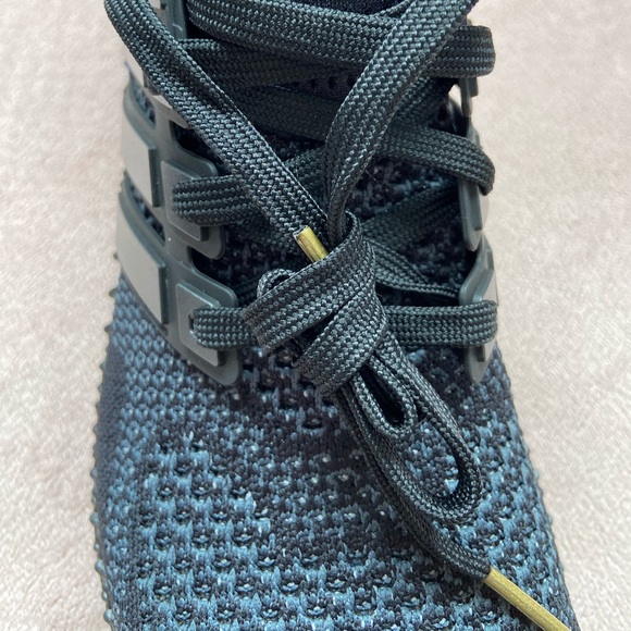 Ultraboost 4D adidas sneaker size 9.5 NEW main image 4